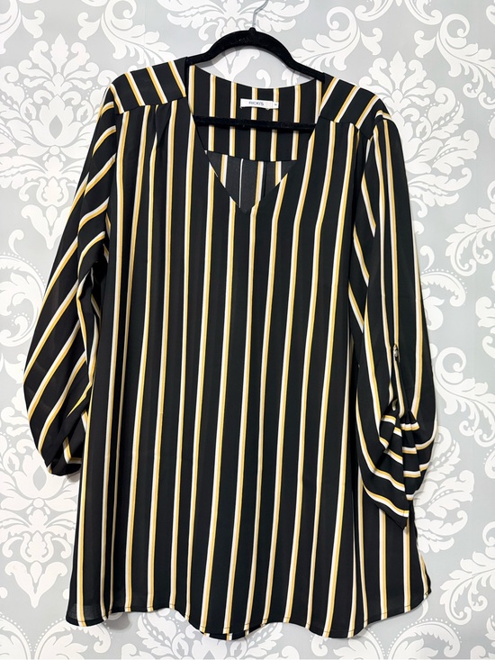 Ricki's Tops - 💫4/$25 • Ricki's Black Tunic Blouse with Yellow and White Stripes